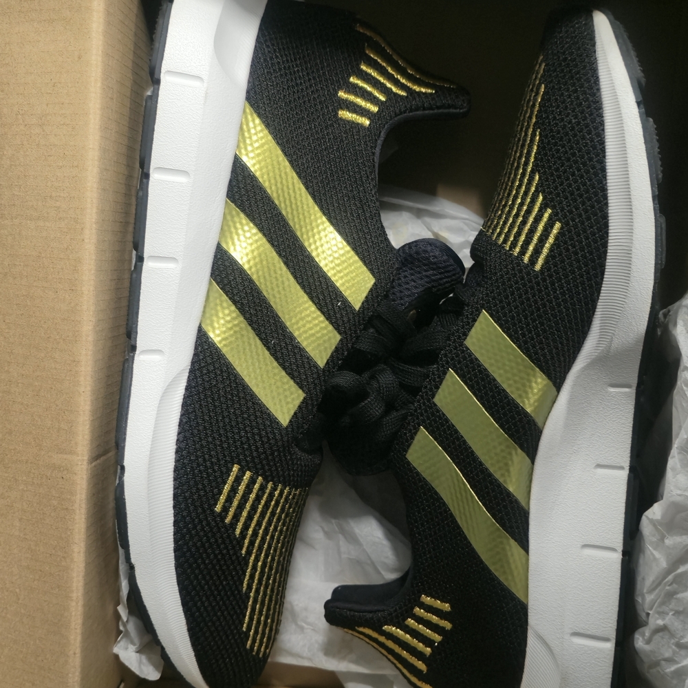 Adidas SWIFT RUN Womens Sz 10 Black and Gold Sneakers